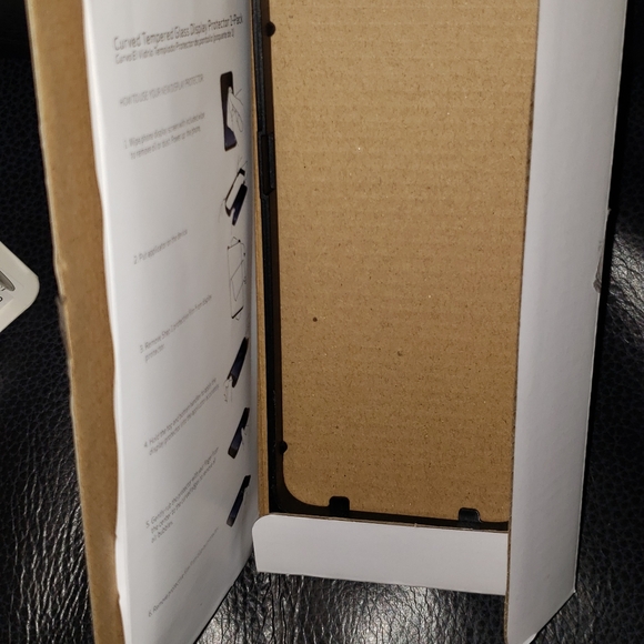 BNWT SAMSUNG GALAXY S8+ CURVED TEMPERED GLASS DISPLAY PROTECTOR - Picture 3 of 4